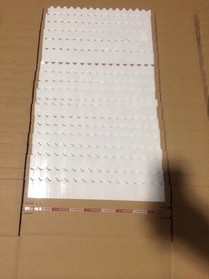1300mm × 1050mm التلقائي آلة المصمغ مجلد الكرتون عملية سهلة