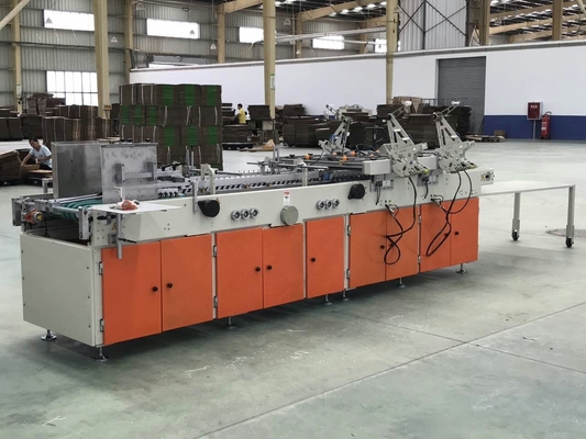 80m / min المموج علبة كرتون المصمغ 1310mm آلة المصمغ مجلد السيارات